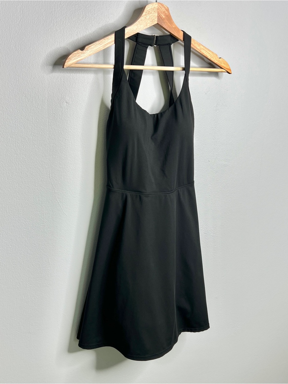 Halara Backless Twisted Active Dress Women’s size XS - Picture 4 of 8